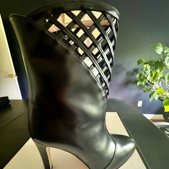 Gucci Shoes - Gucci authentic genuine soft leather boots excellent condition